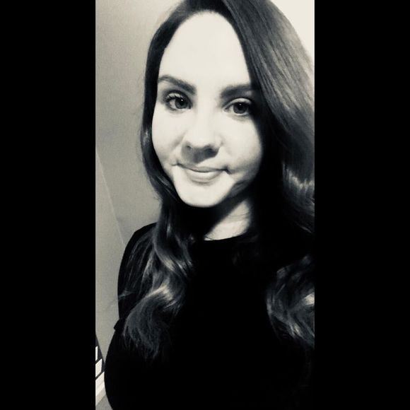 Meet your Posher, Emily - Picture 1 of 1